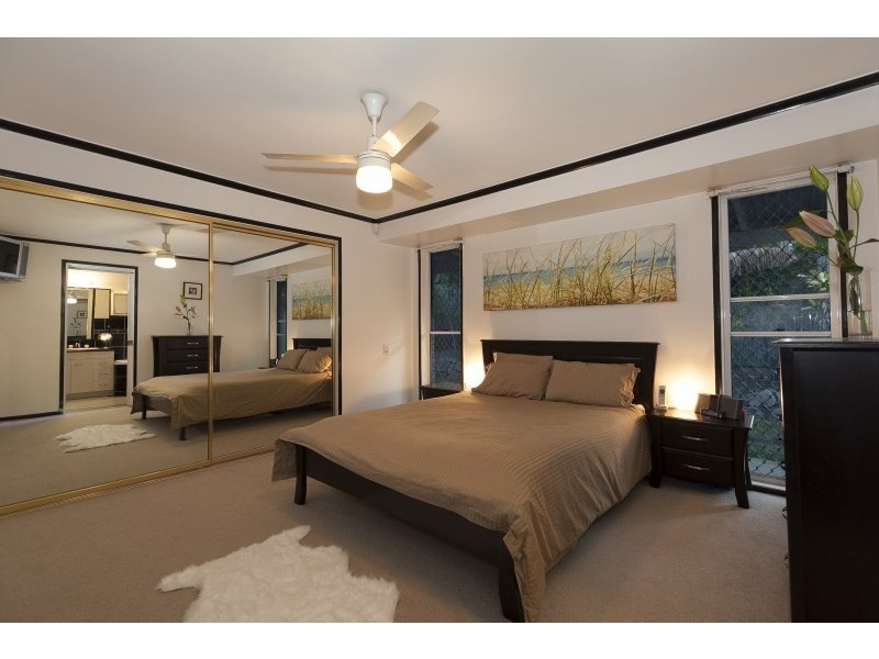 33 Silvereye Crescent, Albany Creek QLD 4035