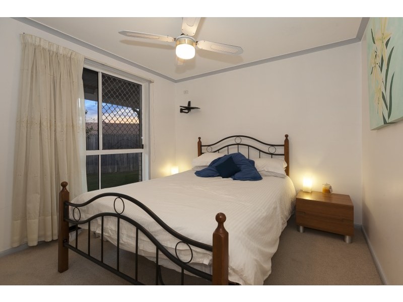 33 Silvereye Crescent, Albany Creek QLD 4035