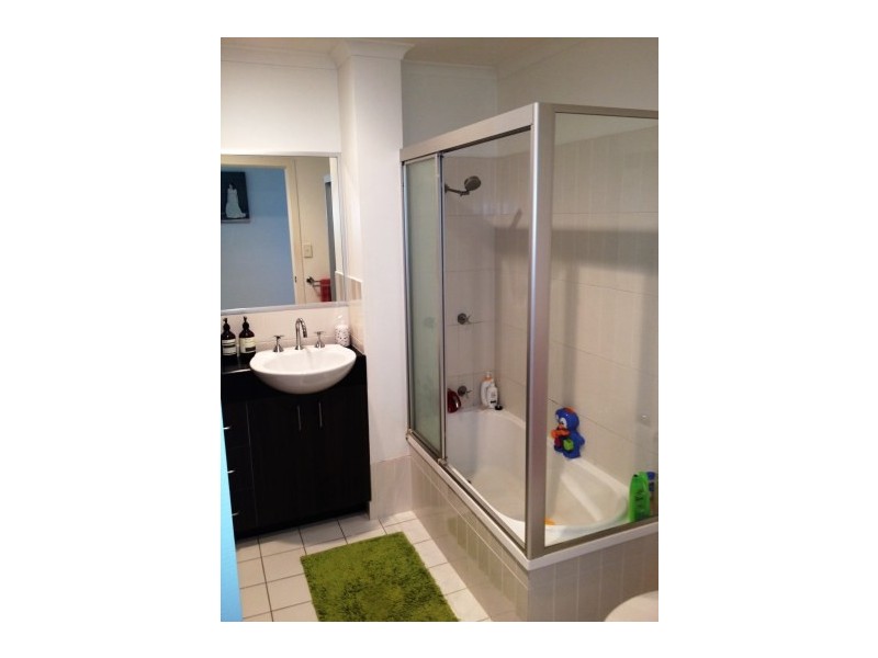 Unit 3/57 Shakespeare Street, Coorparoo QLD 4151