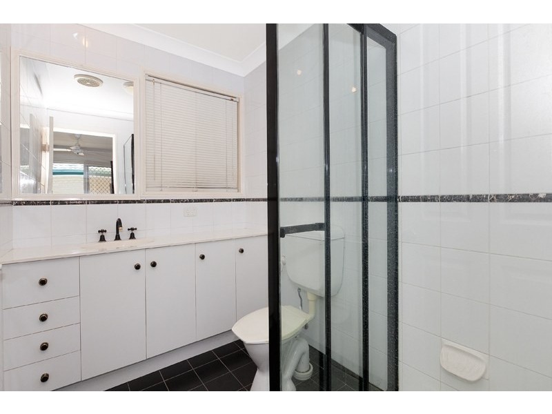 22 Gibson Crescent, Bellbowrie QLD 4070