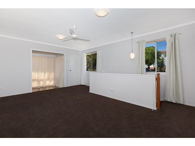 21 Walter Street, Holland Park West QLD 4121