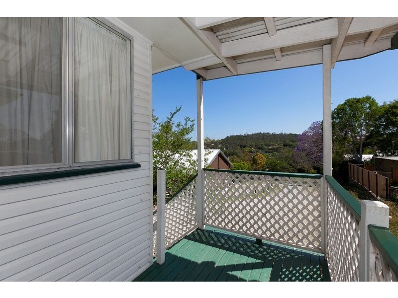 21 Walter Street, Holland Park West QLD 4121