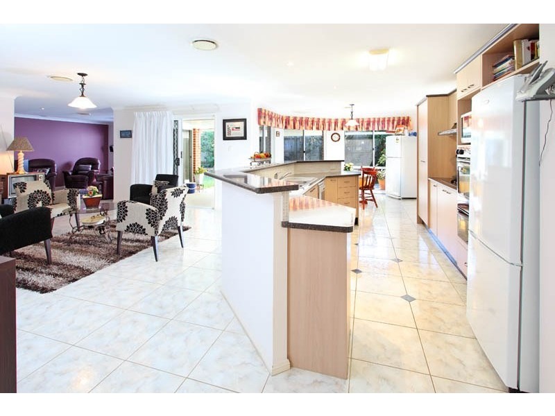 36 Crestwood Place, Moggill QLD 4070