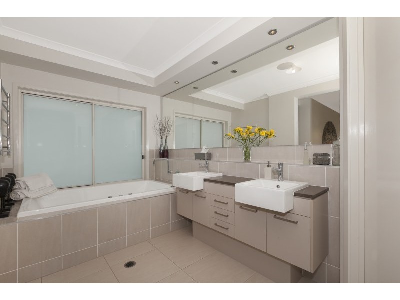 12 Paperbark Circuit, Moggill QLD 4070