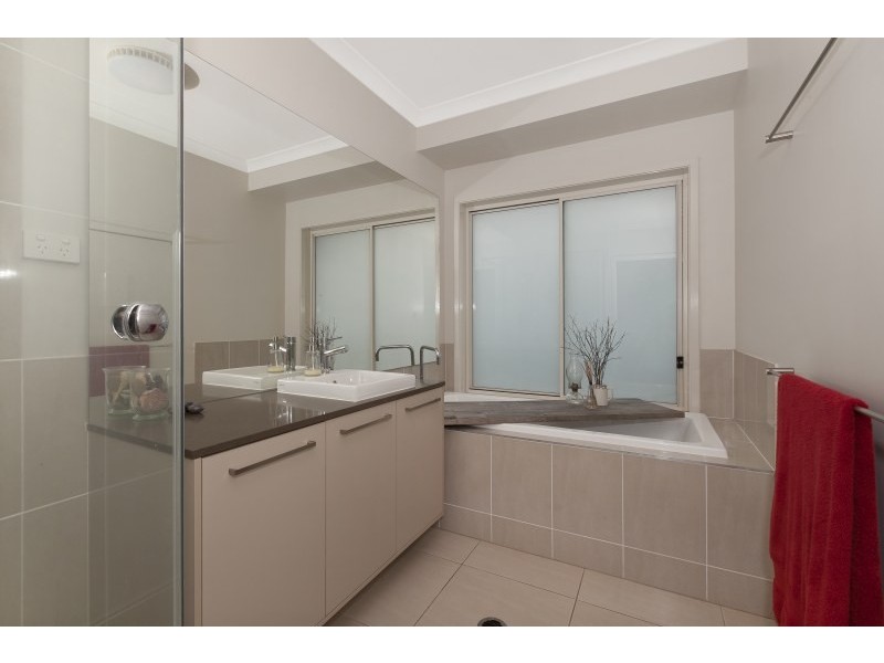 12 Paperbark Circuit, Moggill QLD 4070