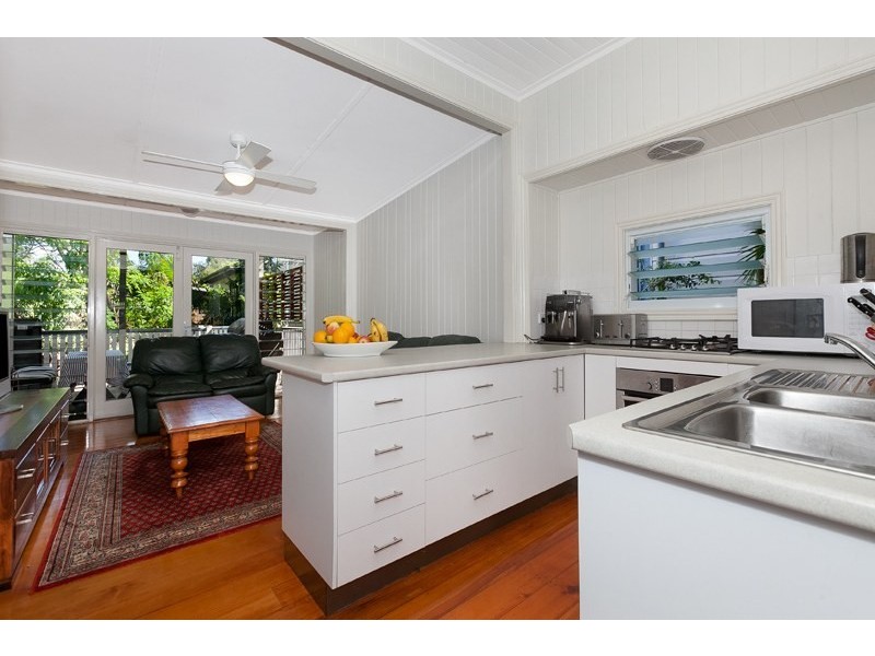 110 Arthur Terrace, Red Hill QLD 4059