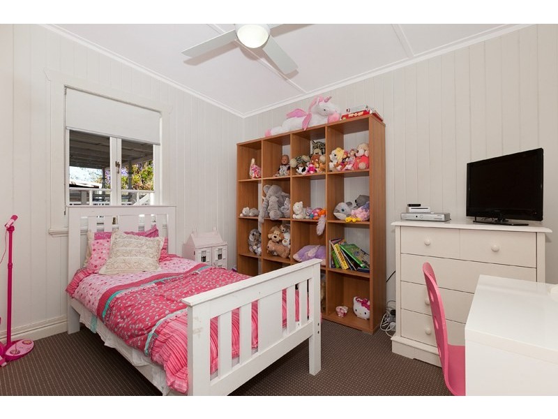 110 Arthur Terrace, Red Hill QLD 4059