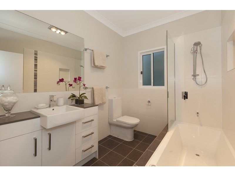 1/53 Raby Road, Coorparoo QLD 4151