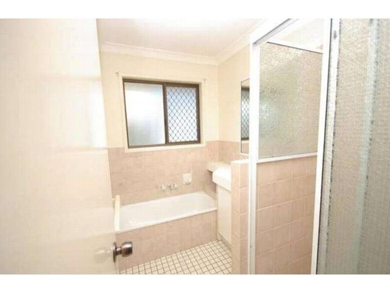 22 Landsdowne Street, Coorparoo QLD 4151