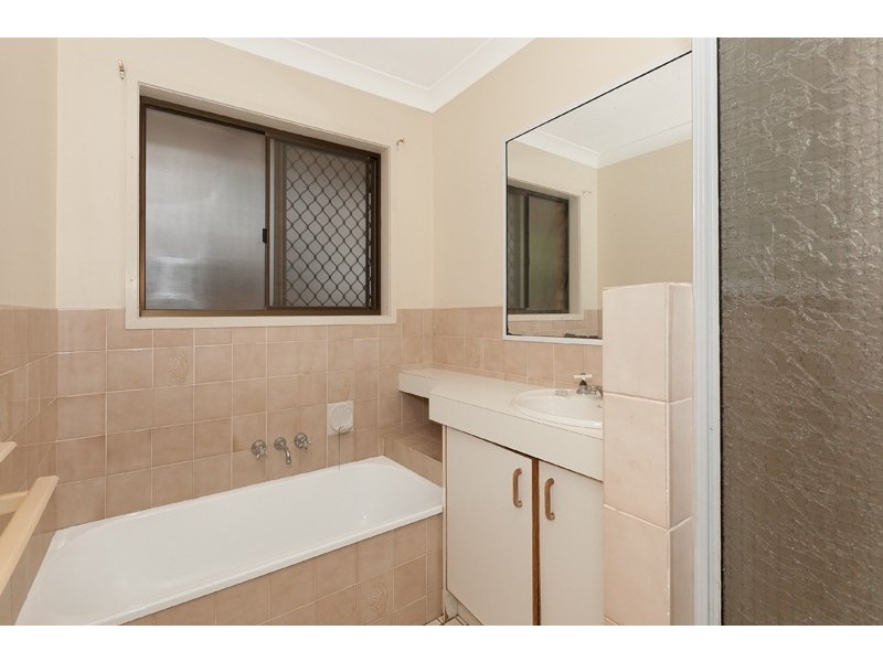 22 Landsdowne Street, Coorparoo QLD 4151