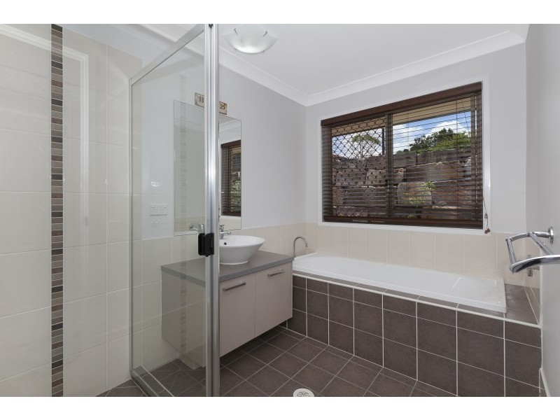 7 Stanaway Place, Bellbowrie QLD 4070