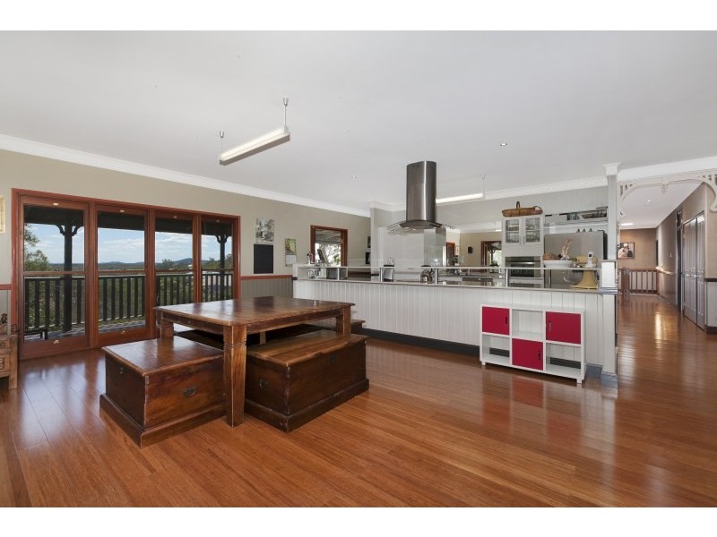 12 Stanaway Place, Bellbowrie QLD 4070