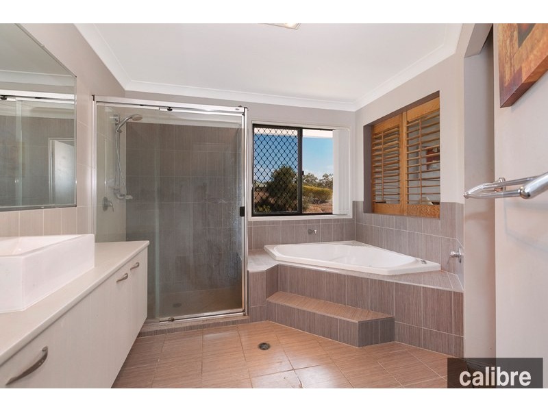 51 Lagoon Crescent, Bellbowrie QLD 4070