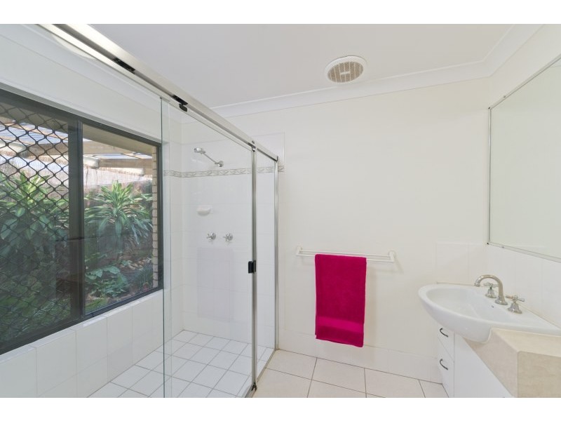 20 Nook Place, Moggill QLD 4070
