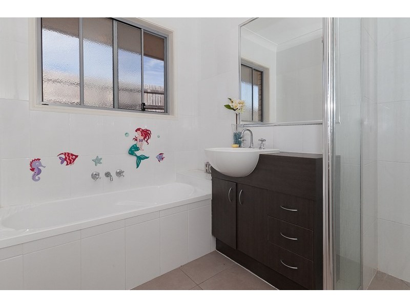 85 High Street, Blackstone QLD 4304