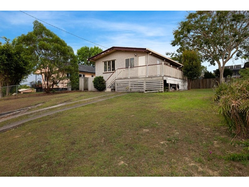 17 Burbank Street, Stafford Heights QLD 4053