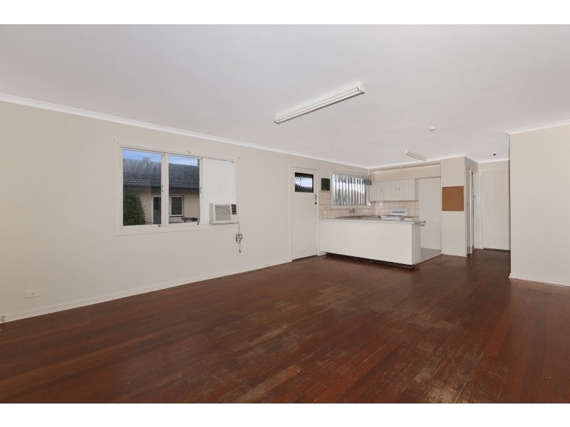 17 Burbank Street, Stafford Heights QLD 4053