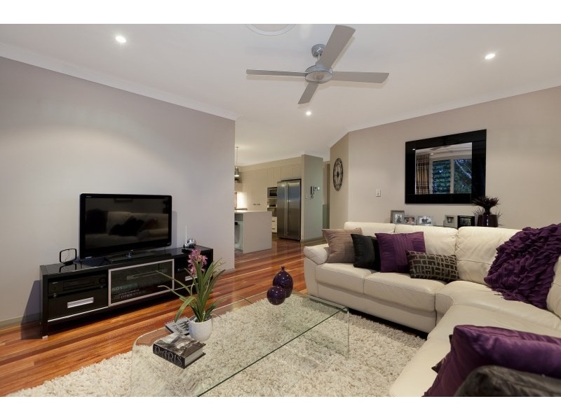 27 Kinmond Avenue, Wavell Heights QLD 4012