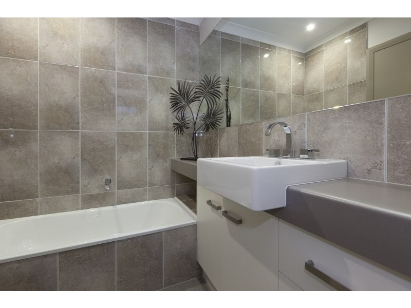 27 Kinmond Avenue, Wavell Heights QLD 4012