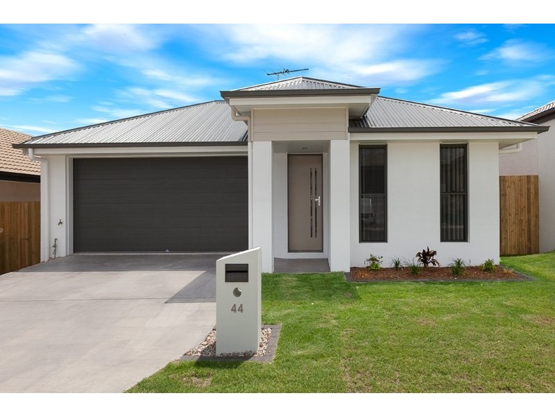 44 Hallvard Crescent, Augustine Heights QLD 4300