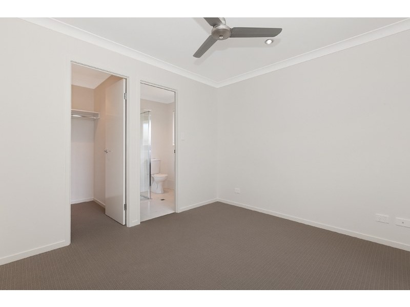 44 Hallvard Crescent, Augustine Heights QLD 4300