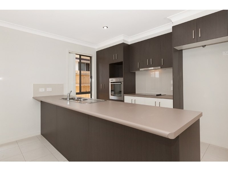 44 Hallvard Crescent, Augustine Heights QLD 4300