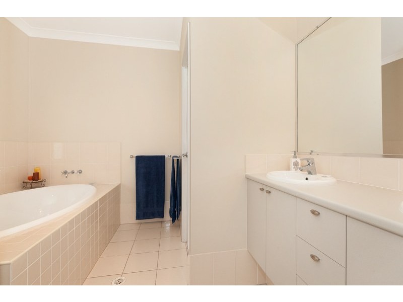 11 Grey Gum Place, Anstead QLD 4070