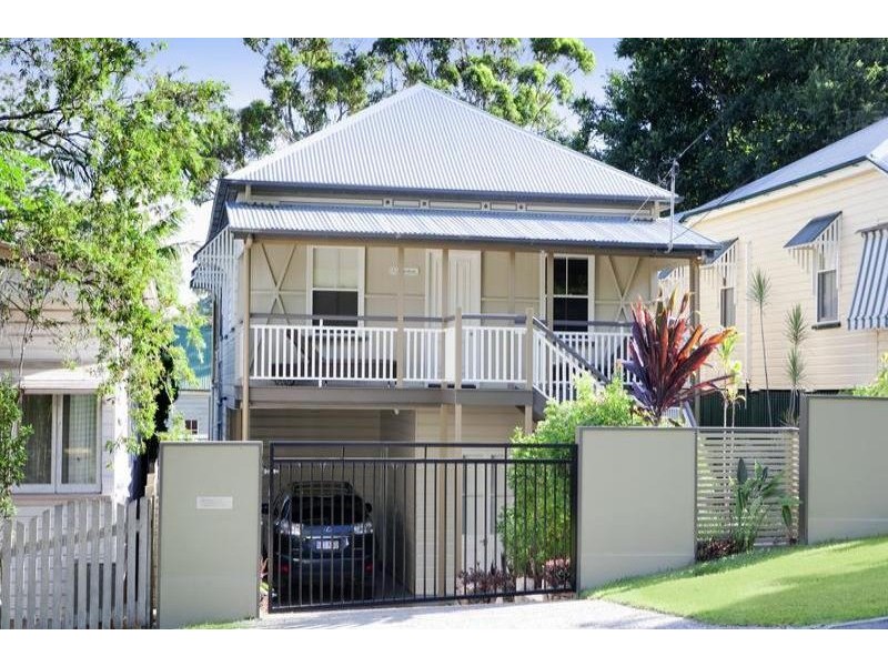 135 Fifth Avenue, Windsor QLD 4030