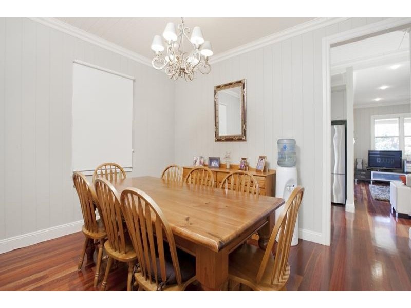 135 Fifth Avenue, Windsor QLD 4030