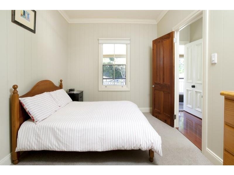 135 Fifth Avenue, Windsor QLD 4030