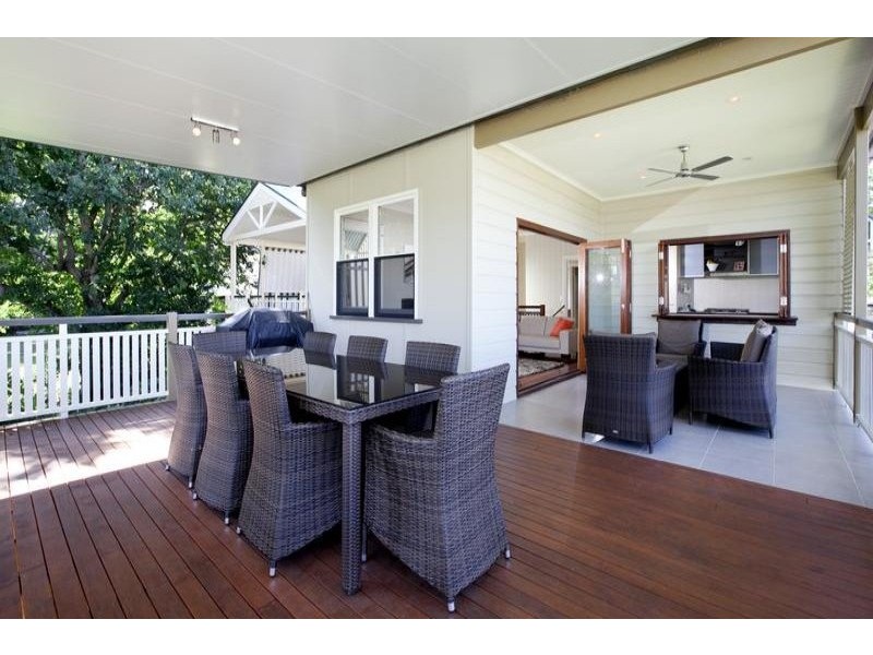 135 Fifth Avenue, Windsor QLD 4030