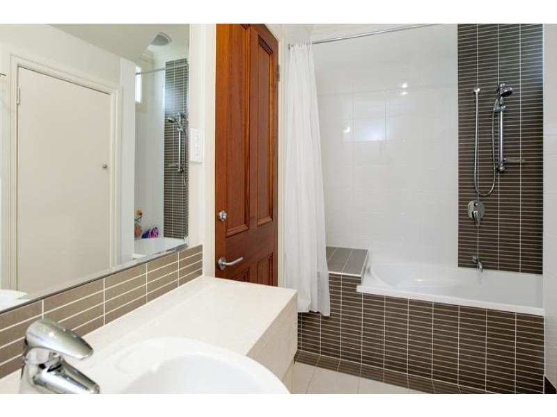 135 Fifth Avenue, Windsor QLD 4030