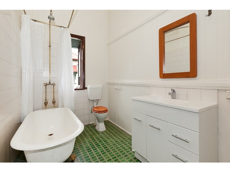 141 Temple Street, Coorparoo QLD 4151