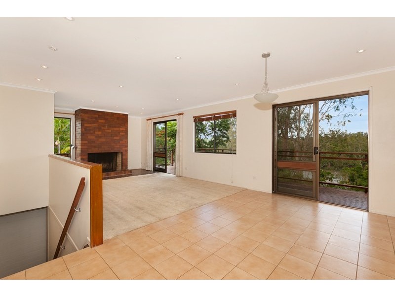 4 Jingara Court, Karana Downs QLD 4306