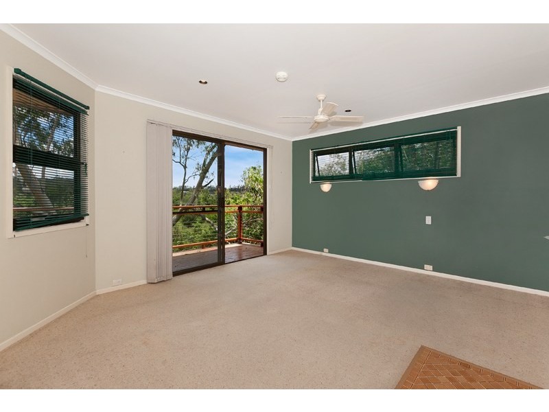 4 Jingara Court, Karana Downs QLD 4306