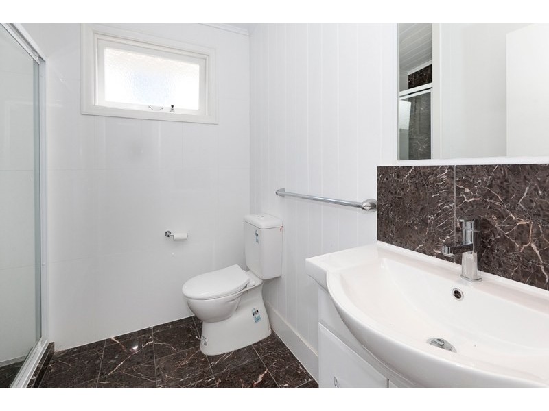 10 Thurlow Street, Newmarket QLD 4051