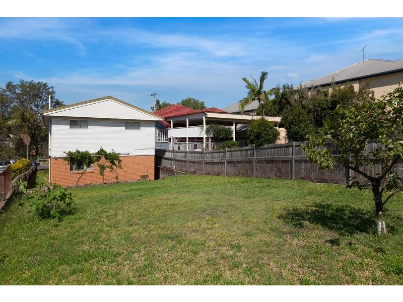 9 Wellington Street, Coorparoo QLD 4151