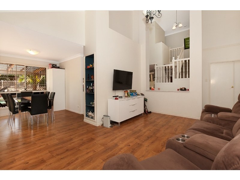 16 Campbell Crescent, Bellbowrie QLD 4070