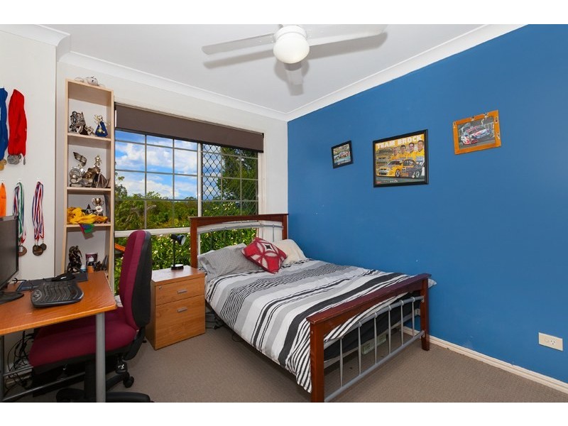 16 Campbell Crescent, Bellbowrie QLD 4070
