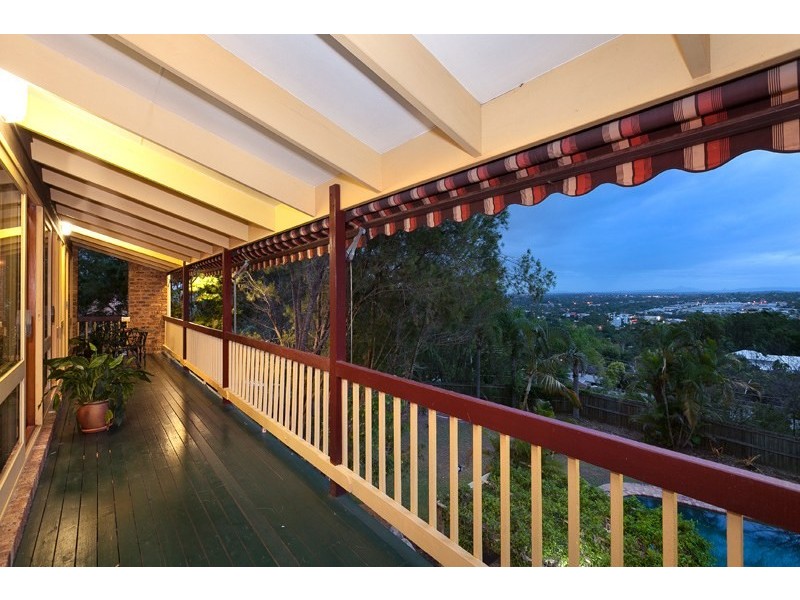 81 Dennis Road, Springwood QLD 4127