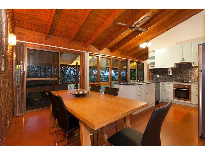 81 Dennis Road, Springwood QLD 4127