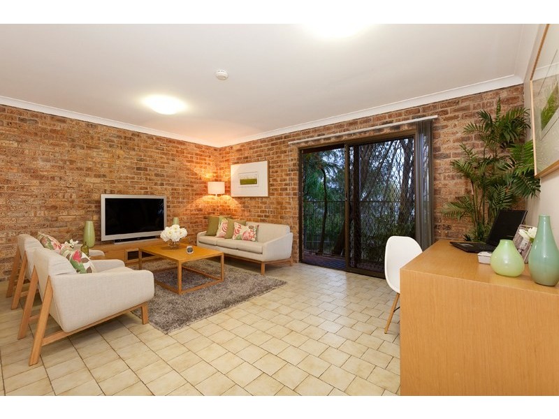 81 Dennis Road, Springwood QLD 4127