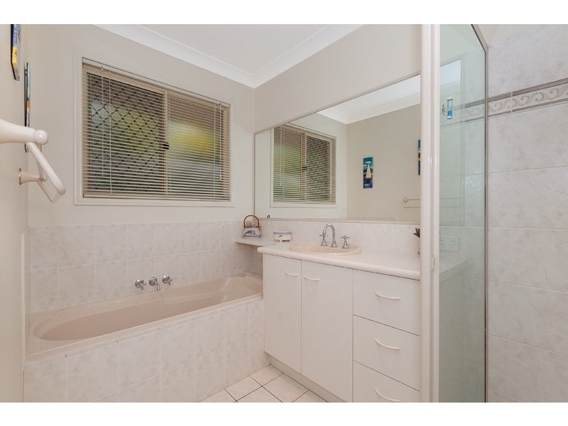 66a Lagoon Crescent, Bellbowrie QLD 4070