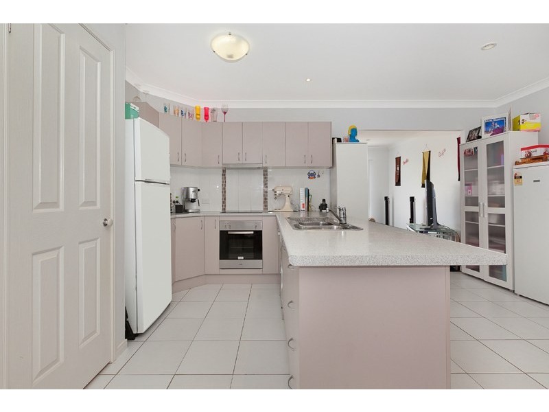 22 Oak Leaf Street, Springfield Lakes QLD 4300
