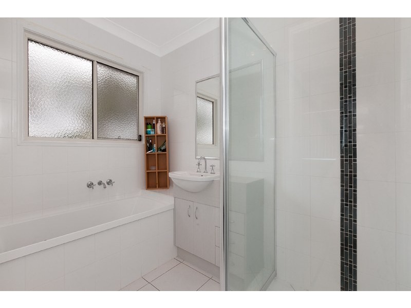 22 Oak Leaf Street, Springfield Lakes QLD 4300