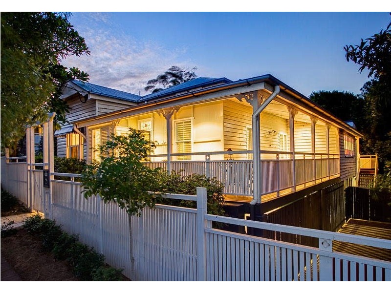 48 Sixth Avenue, Windsor QLD 4030