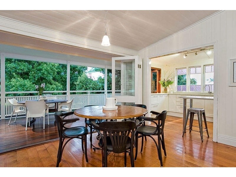 48 Sixth Avenue, Windsor QLD 4030