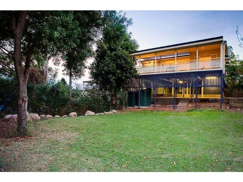 48 Sixth Avenue, Windsor QLD 4030