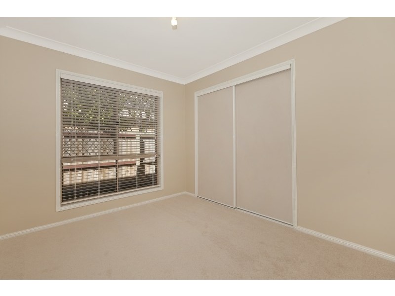 50 Beaufront Place, Forest Lake QLD 4078