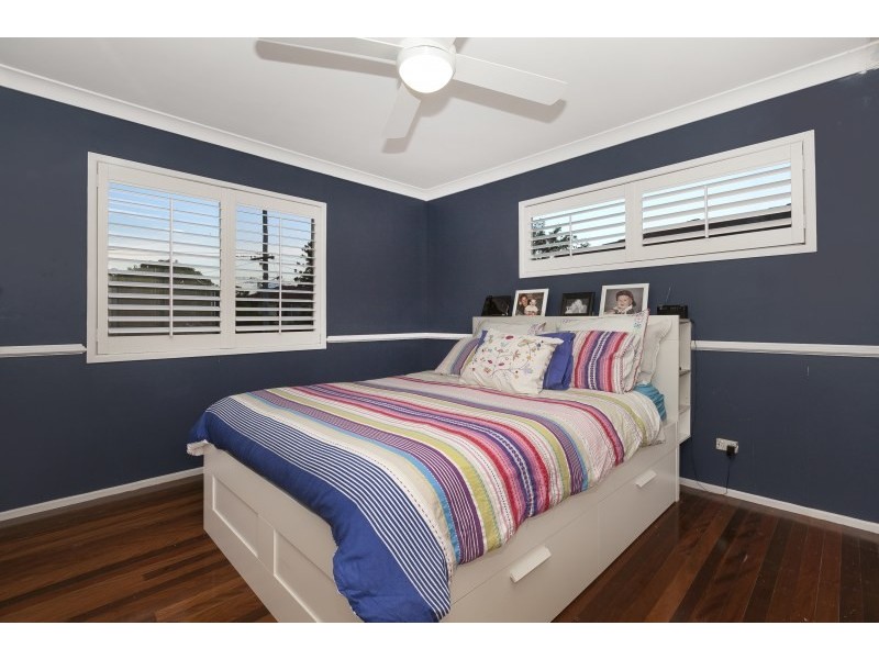 10 Greenslade Street, Tingalpa QLD 4173